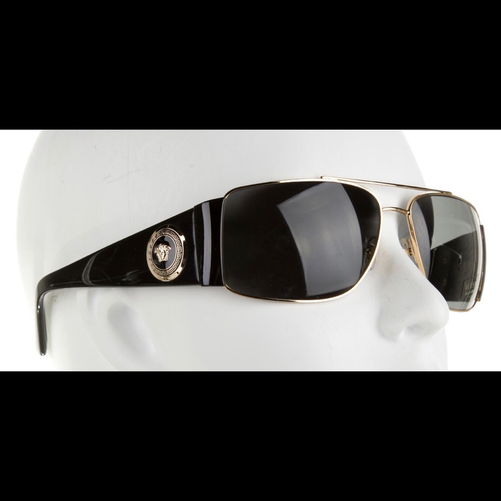 Medusa Logo Versace Tinted Square Sunglasses 🕶